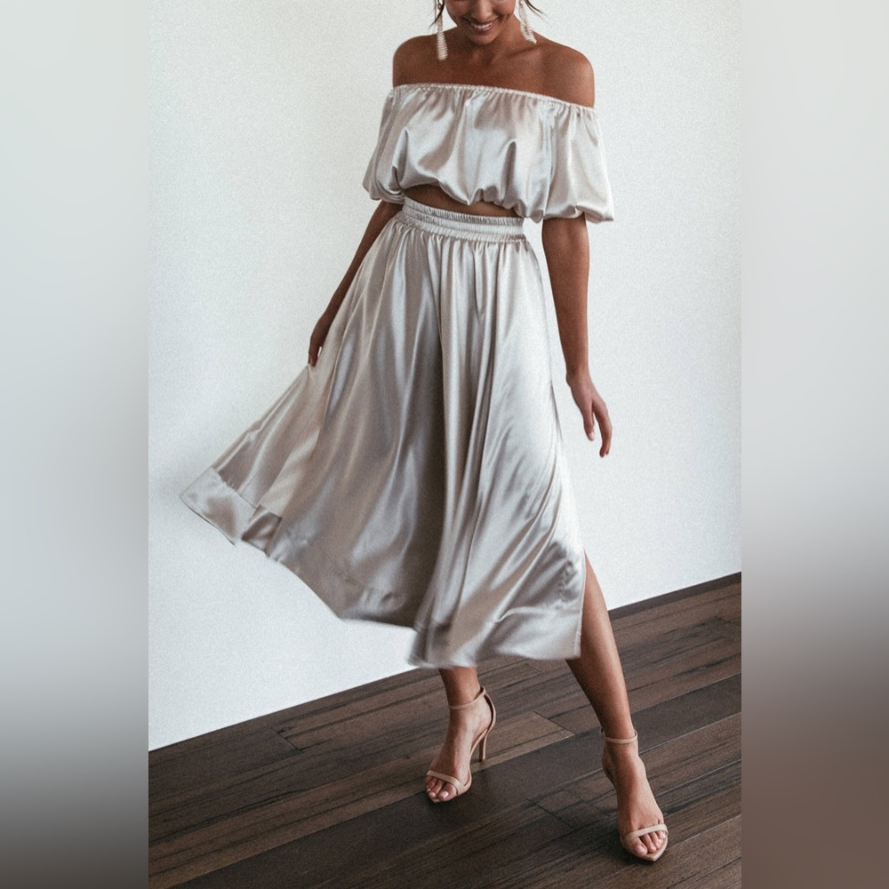 Grace Loves Lace Silky Satin Set, Moonshine, Medium — HARD TO FIND DISCONTINUED